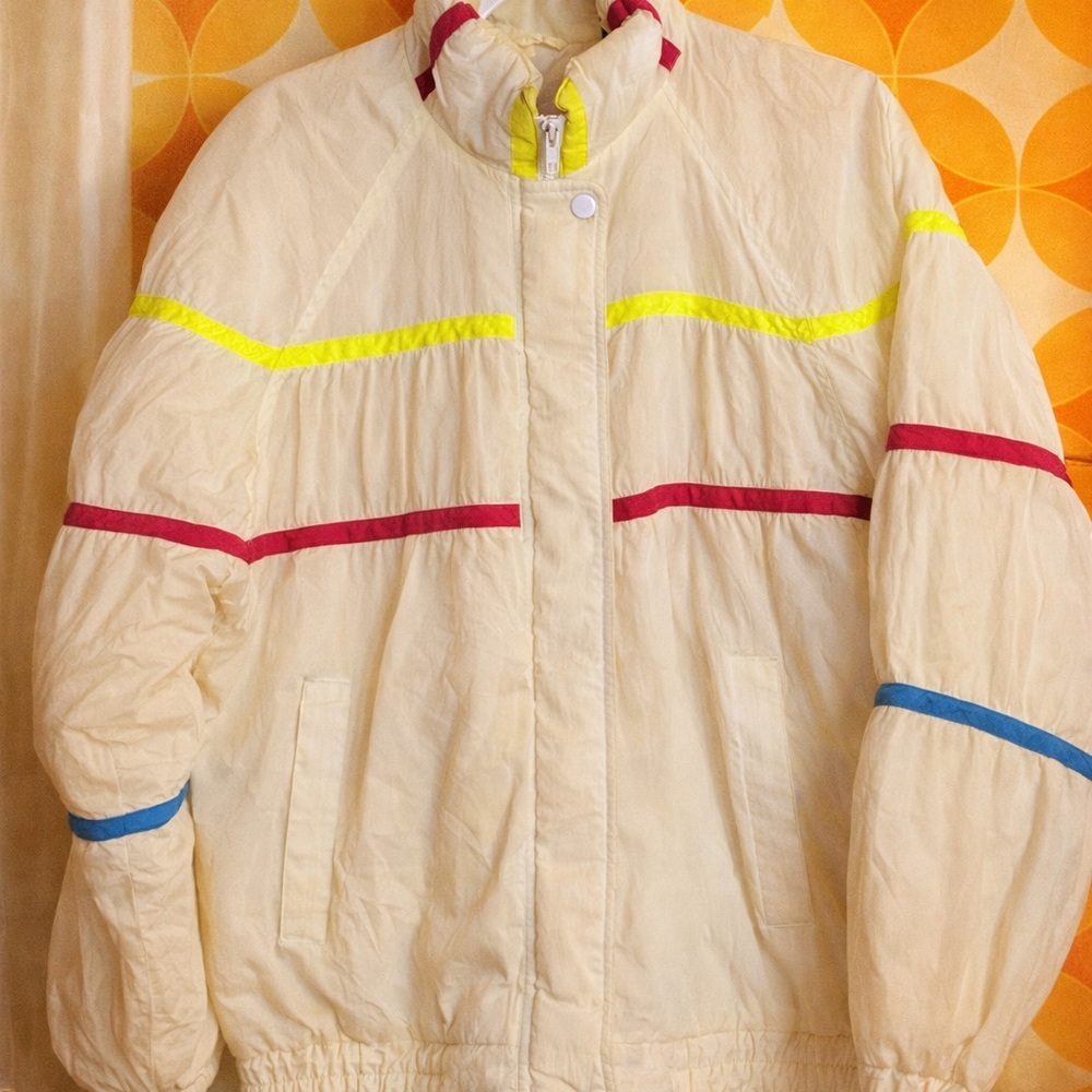 Apres 80’s unisex Puff Jacket with Multicolor Trim lightweight